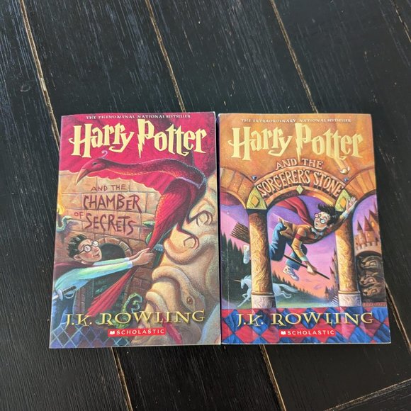 Warner Bros. Other - Harry Potter Book Bundle
